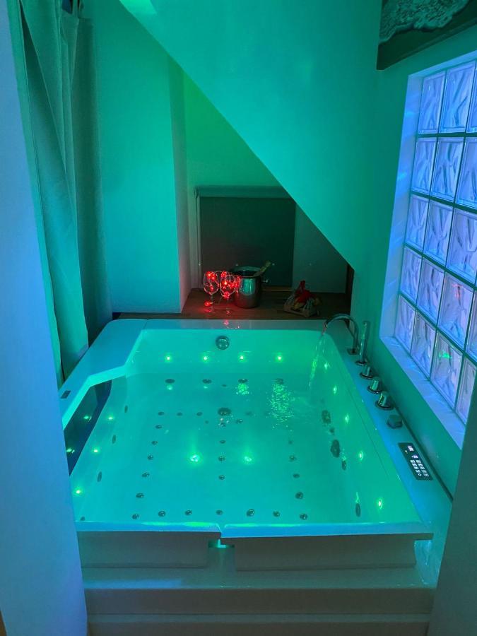 Visavi' Luxury Room Torre A Mare Eksteriør bilde